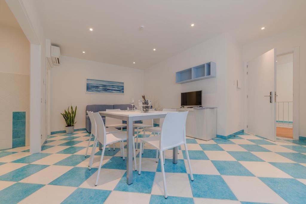 La Conchiglia Apartments เดวามารีนา ภายนอก รูปภาพ